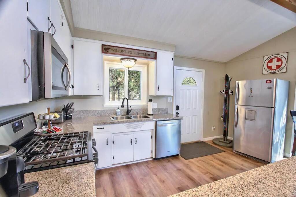 Chalet Monterey W/Hot Tub - Big Decks/Bbq Villa Big Bear Lake Exterior photo