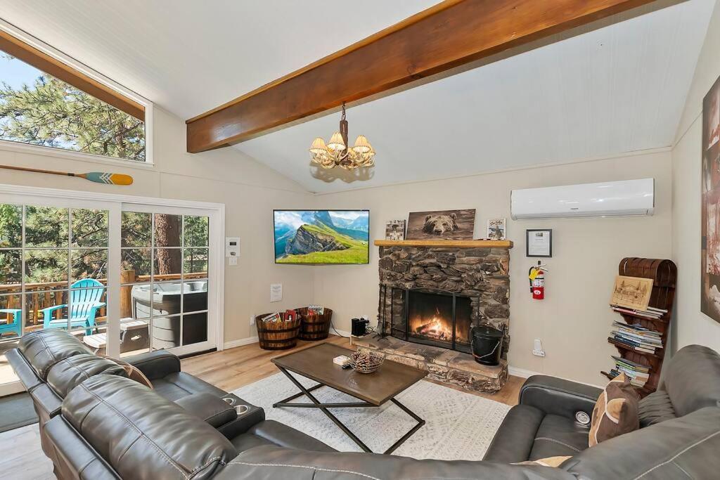 Chalet Monterey W/Hot Tub - Big Decks/Bbq Villa Big Bear Lake Exterior photo