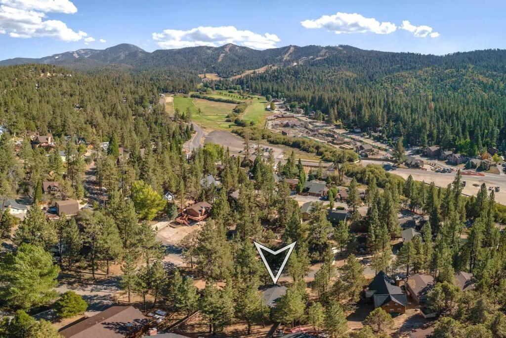 Chalet Monterey W/Hot Tub - Big Decks/Bbq Villa Big Bear Lake Exterior photo